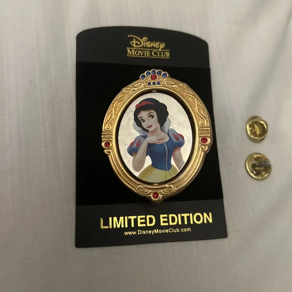 Disney Pin Movie Club Exclusive 32 Snow White / Queen Mirror Spinner